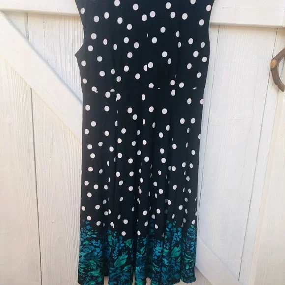 Jessica Howard Black and White Polka Dot Dress with Green Floral Hem Size 14W - Picture 2 of 8